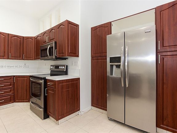 5th image of 4911 SW 38th Way #4911