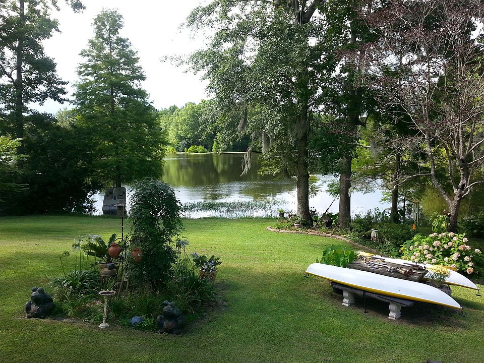 2nd image of 320 Roosevelt Dr