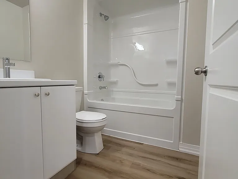 50 Herrick Ave #UP39 — Photo 5