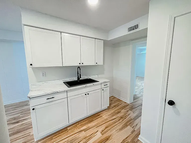 323 Forrest Glen Rd — Photo 11