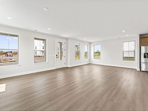 5th image of 2615 Wilkinson Pike #11A
