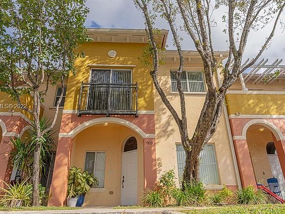 3rd image of 903 N Santa Catalina Cir