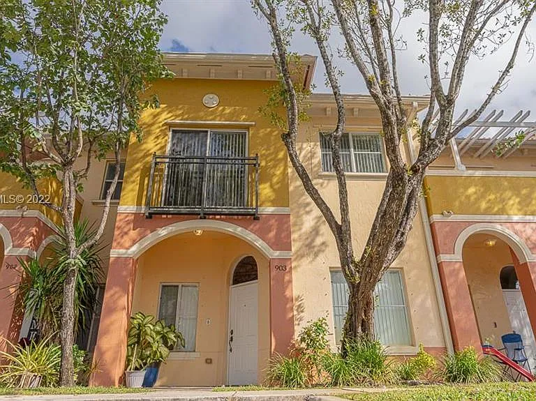 903 N Santa Catalina Cir — Photo 3