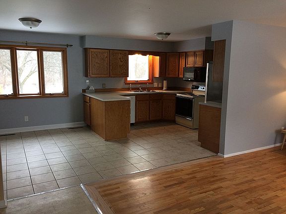 4th image of 6114 Marie Mont Cir