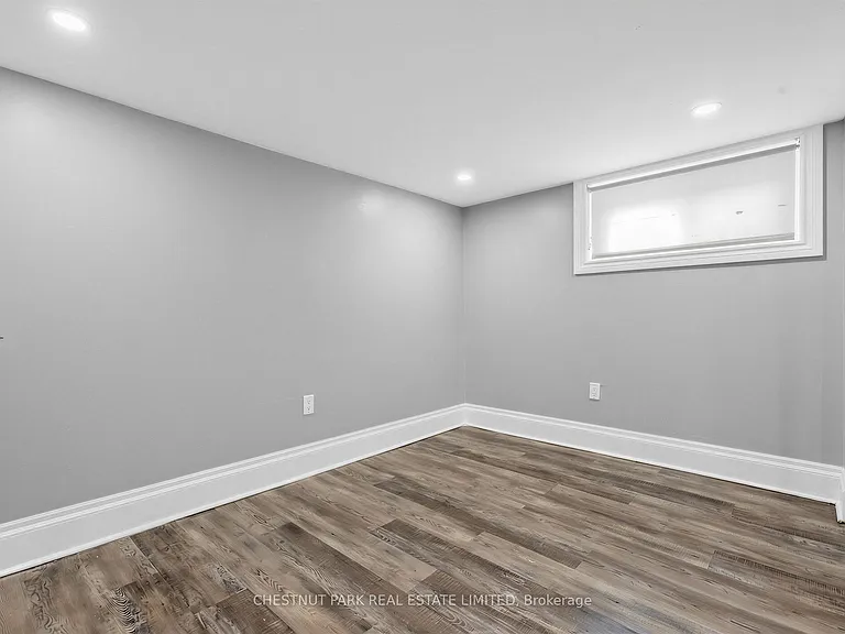 1 Kingswood Rd #R — Photo 6
