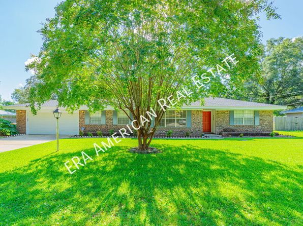 33 James Dr