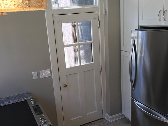 3rd image of 2254 Francis Ln #1