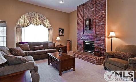 4th image of 6848 Hickory Hollow Ln