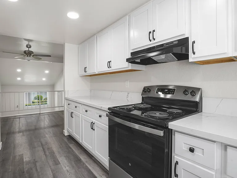 Lincoln Terrace — Photo 10