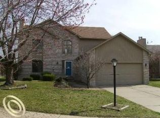 46884 Amberwood Dr, Shelby Township, MI 48317