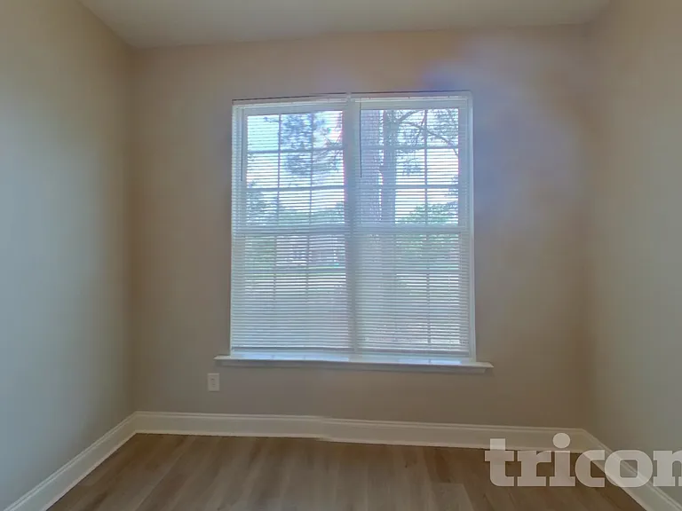 110 Darian Dr — Photo 11