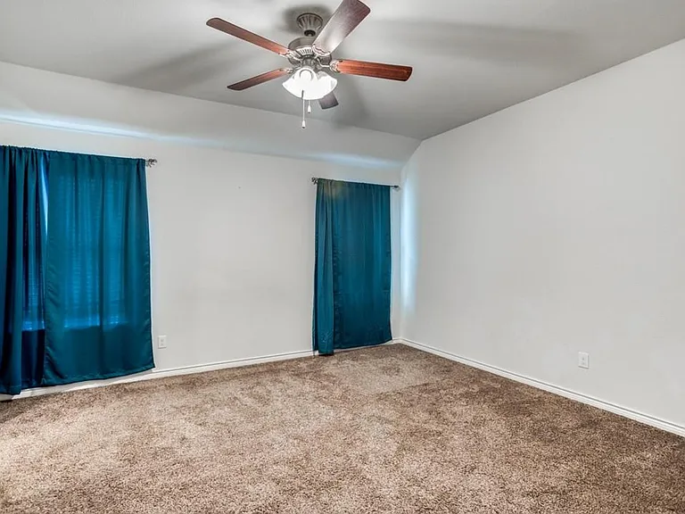 3204 Brazos Dr — Photo 11