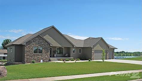 2932 Canal Circle - Lake Mitchell