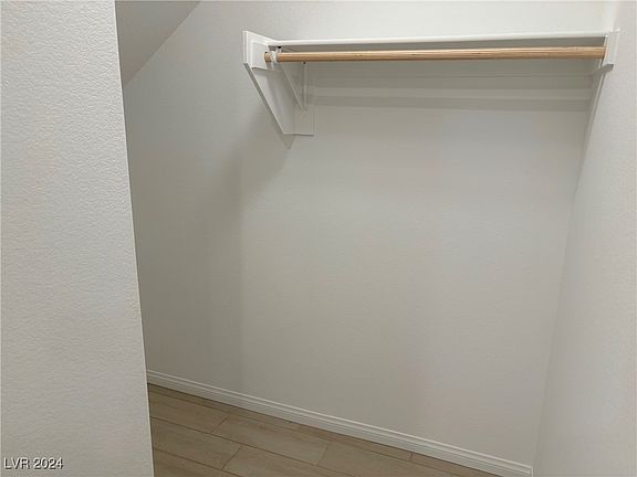 5th image of 874 Cottonwood Hill Pl