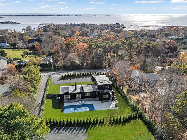 307 Montauk Hwy — Photo 3