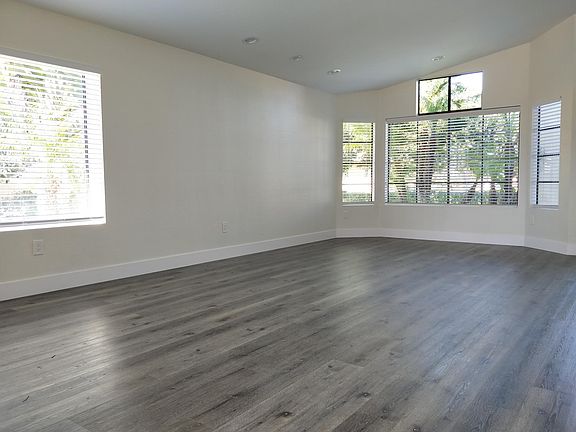 2nd image of 1931 Alderwood Cir