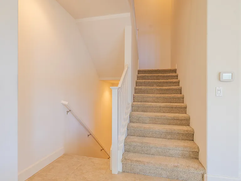 1673 Lee Way — Photo 20