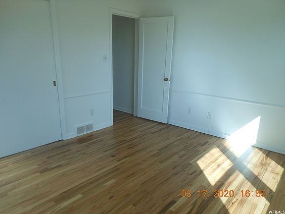 5th image of 2040 E Hubbard Ave