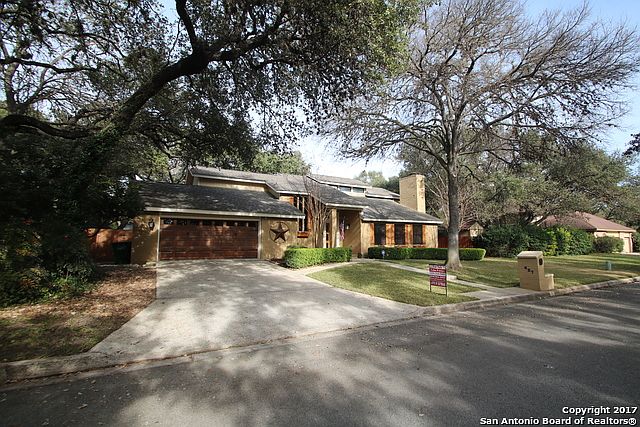 1st image of 427 Wood Shadow St