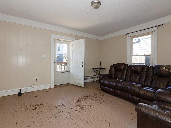 3rd image of 317 W 12th St