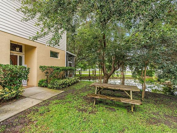 5th image of 2982 Estancia Pl