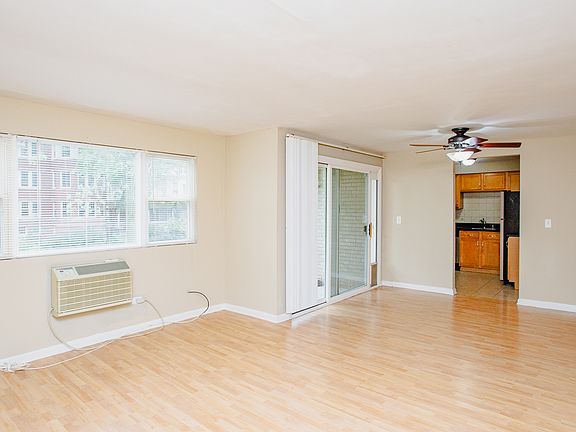 5th image of 1600 W Chase Ave APT 2A