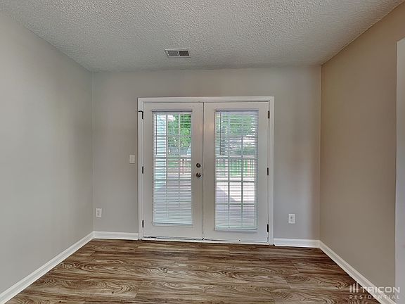 5th image of 3215 Periwinkle Ct