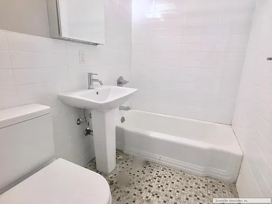 Rented by Sovereign Associates | media 12