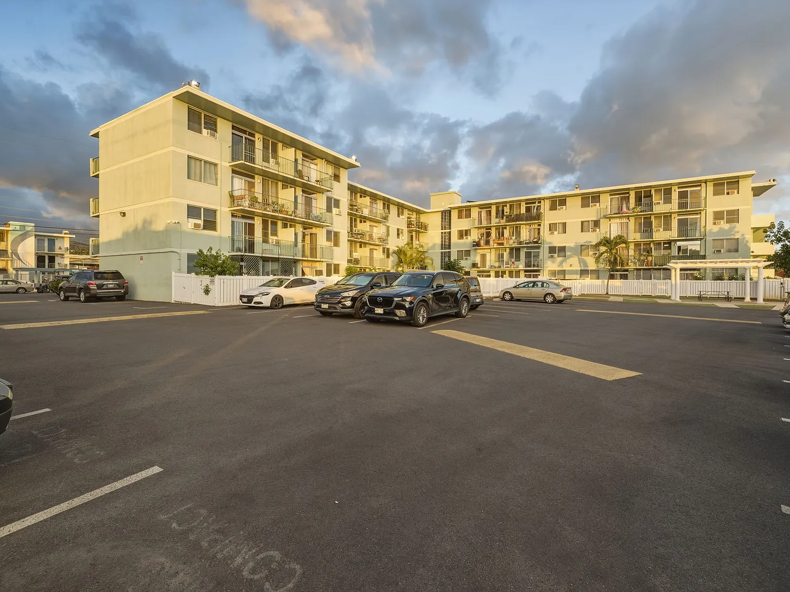 Waterfront Pearl Harbor — Photo 3