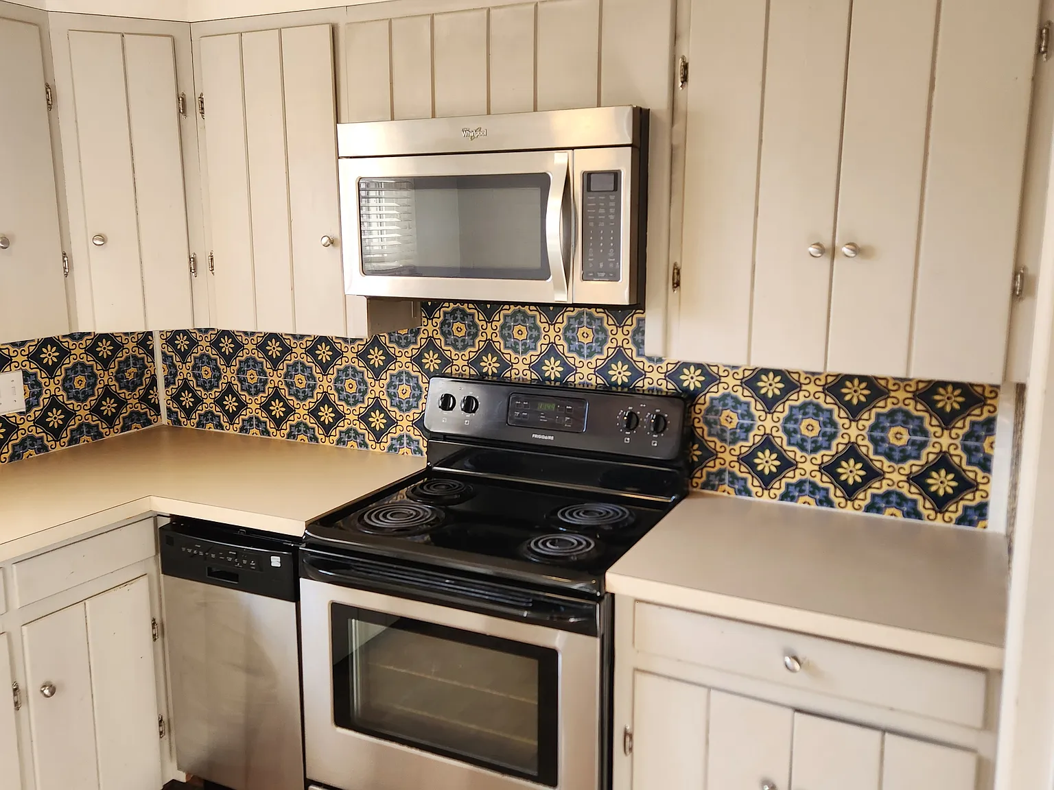 1 bed, 650 sqft, $1,100 — Photo 3