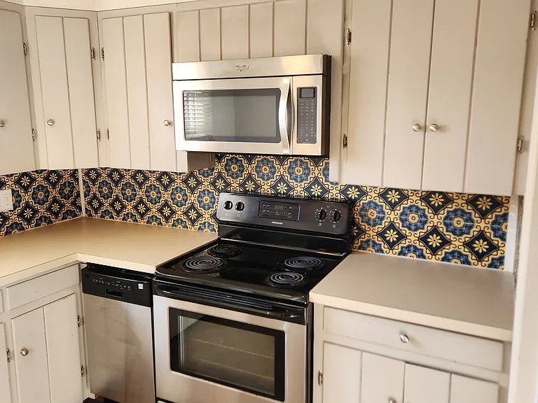 5452 Lincoln Hwy #5 — Photo 3