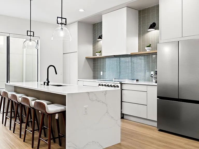 210 W Columbus Dr #3 — Photo 20