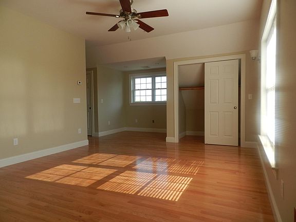5th image of 3 Parker St APT E