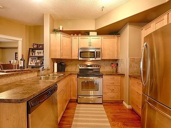 5th image of 45 Inglewood Dr #230