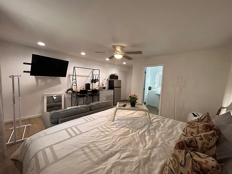 105 Margaret Dr #1A — Photo 1