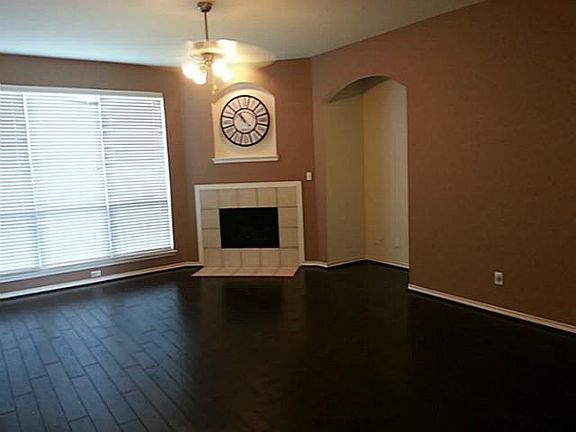 3rd image of 7813 Glenside Dr