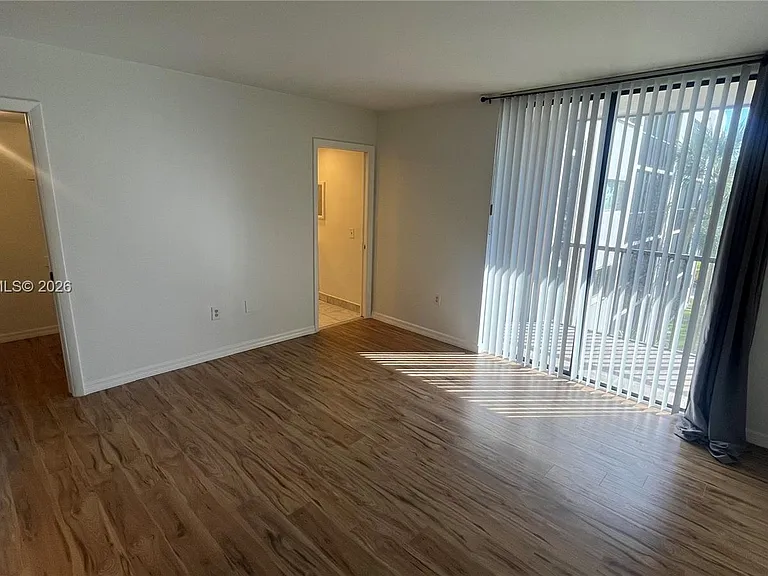 8540 SW 133rd Avenue Rd #316 — Photo 15