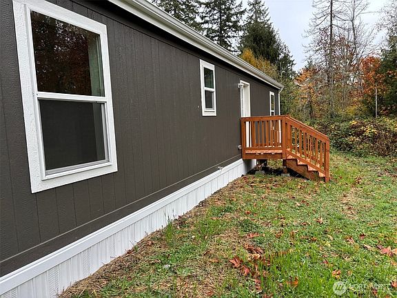 5th image of 131 E Kingston Way