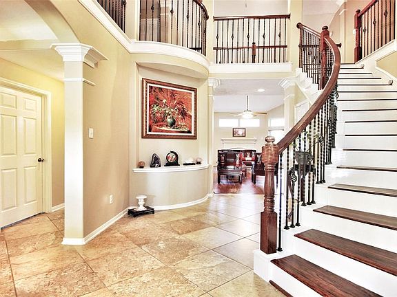 3rd image of 6303 Hadley Rock Dr