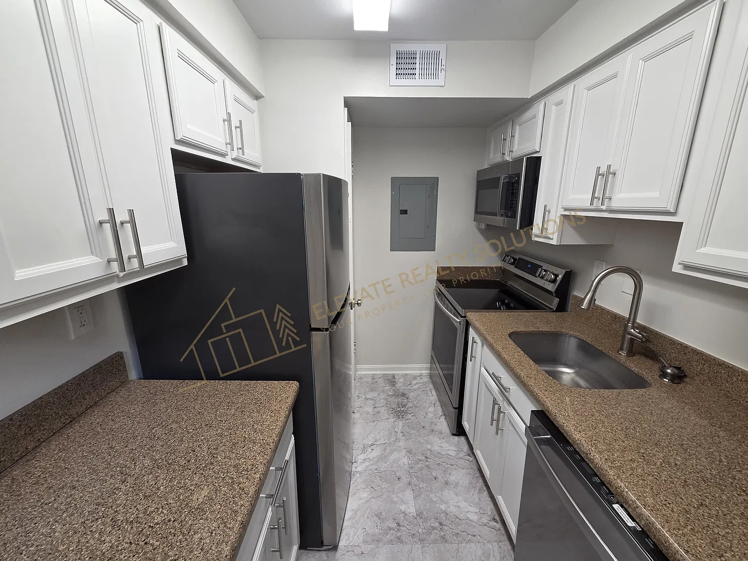 2 bed, 1.0 bath, 1254 sqft, $1,700 — Photo 4