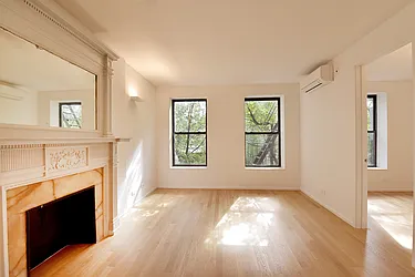 Rented by LEE & ASSOCIATES NYC RESIDENTIAL LLC