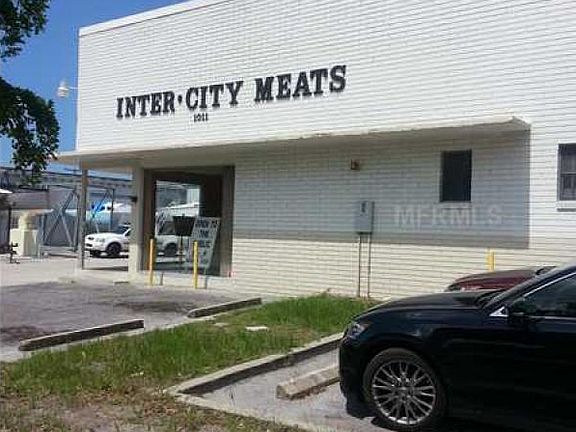 2nd image of 1011 N Lime Ave