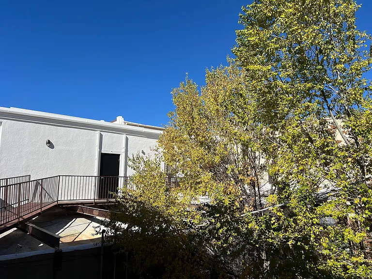 121 N Cortez St — Photo 5
