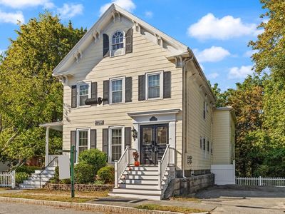 22 Union St APT 1, Reading, MA, 01867