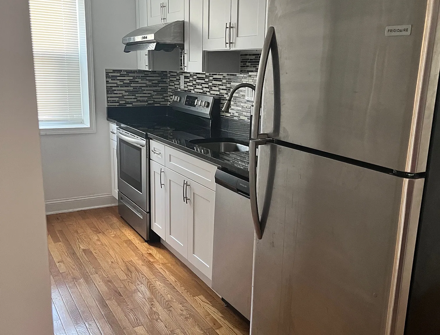 1 bed, 950 sqft, $1,025 — Photo 1