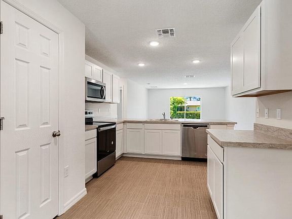 2nd image of 49A Bannbury Ln