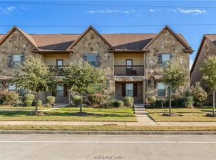 131 Deacon Dr W, College Station, TX 77845