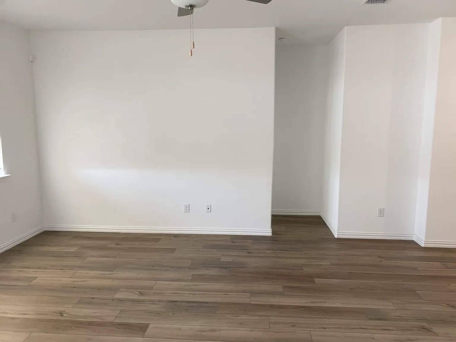 3 bed, 1602 sqft, $1,950 — Photo 3