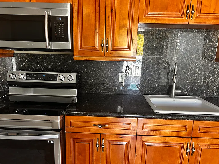 156 Marina Ave — Photo 11