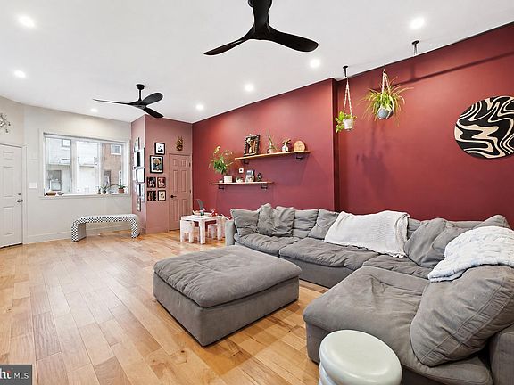 3rd image of 2633 E Ann St